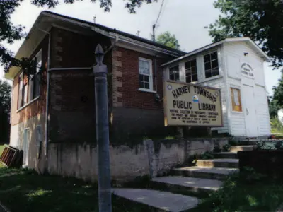 outside picture of buckhorn library when it first became a library